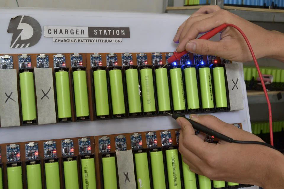 Battery Recycling: Mengolah Baterai Bekas Energi Baru