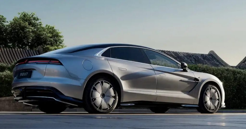 Performa Mobil Listrik Ultra-Luxury