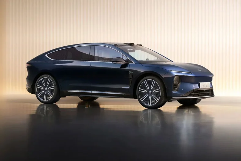 Sistem Suspensi Mobil Listrik Ultra-Luxury